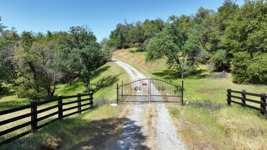 21292 Jennifer Dr, Redding, CA 96003 - photo 2