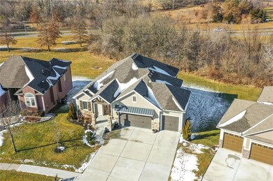 1518 Ventnor Ln, Raymore, MO 64083 - photo 2
