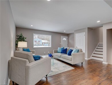 1060 Karen Dr, Akron, OH 44313 - photo 4