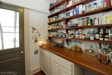 223 N Marshall Ave, Marshall, MI 49068 - photo 5