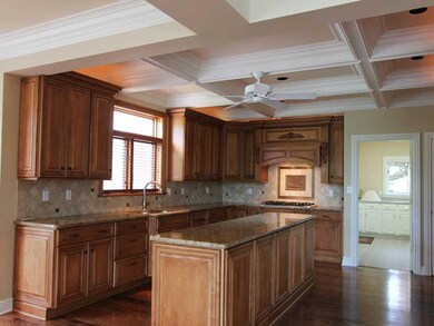 Kitchen. Grand center island kitchen a chief s del