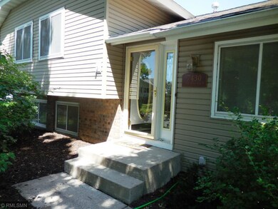 Nice entry to home for guests.