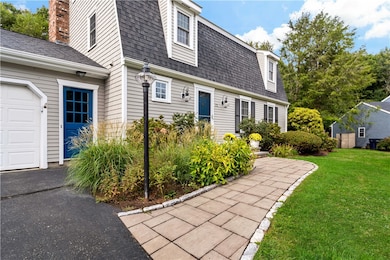 72 Tomahawk Cir, Saunderstown, RI 02874 - photo 4