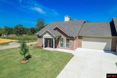 2014 Silver Bay Ct, Mountain Home, AR 72653 - photo 2
