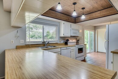 440 Gleneagles Dr, Friendswood, TX 77546 - photo 6