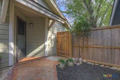 3915 Chimney Springs Dr, San Antonio, TX 78247 - photo 3