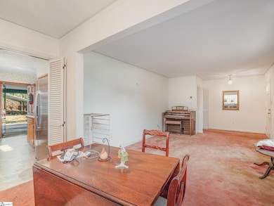 326 S Lanford Rd, Spartanburg, SC 29306 - photo 7