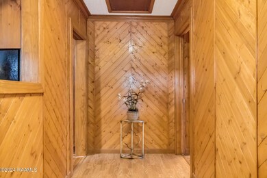 7-web-or-mls-7045 Enis Rd-16