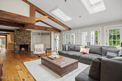 175 Cat Rock Rd Cos Cob CT-large-019-029