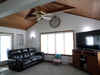 3485 Pond View Dr, Erie, PA 16506 - photo 3