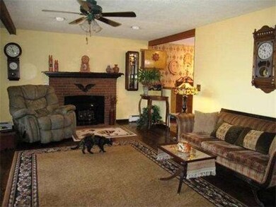 68 Plantation Cir, Greenfield, MA 01301 - photo 7