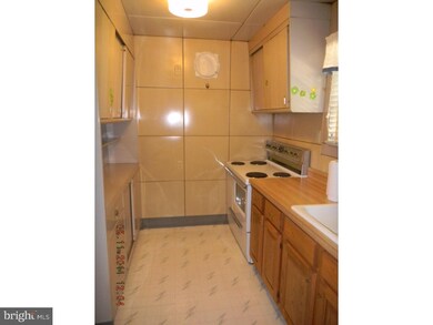 2802 W Washington St unit 2806, Allentown, PA 18104 - photo 2