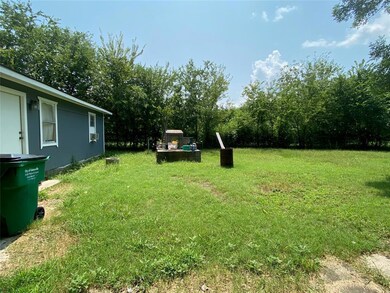 1123 S Wine St, Gainesville, TX 76240 - photo 6