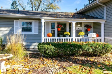 2627 Harmony Dr, Bettendorf, IA 52722 - photo 3