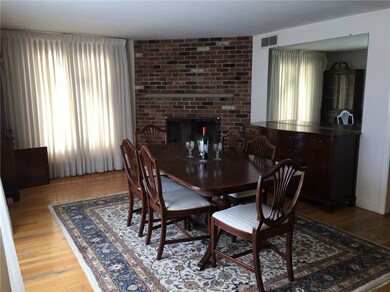 1005 Greenwich Ave, Warwick, RI 02886 - photo 2