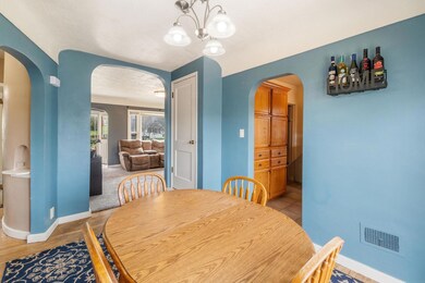 1107 W 9th St, Cedar Falls, IA 50613 - photo 5