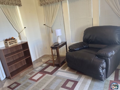 1716 Sunbeam Lake Dr unit 401, El Centro, CA 92243 - photo 3