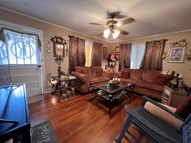 918 Evelyn St, Nacogdoches, TX 75964 - photo 2