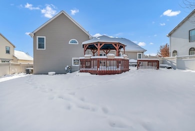 307 Orchard Ln, Bloomingdale, IL 60108 - photo 3