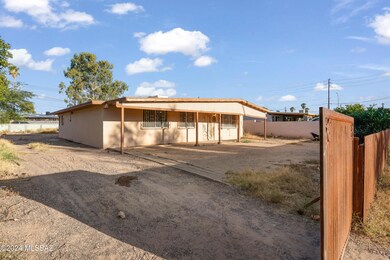 Large Front and Side Yard.