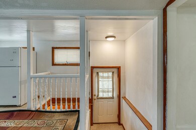 1902EThayerAve_0001