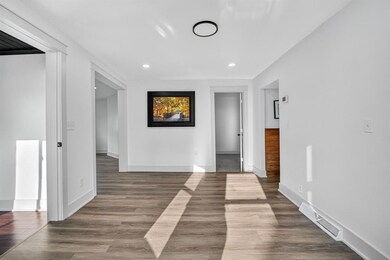 2524 E Walnut St, Des Moines, IA 50317 - photo 7