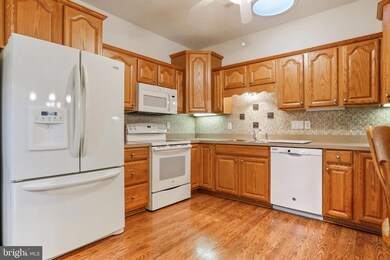 12963 Little Hayden Cir, Hagerstown, MD 21742 - photo 6