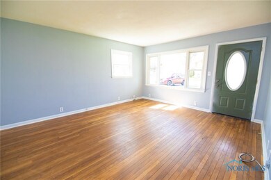 521 Lester Ave, Findlay, OH 45840 - photo 3