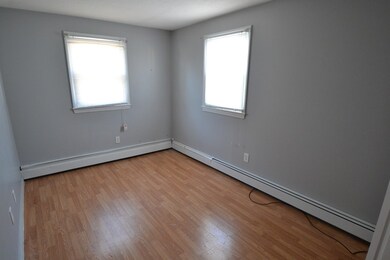 25A Abbott St unit B, Lawrence, MA 01843 - photo 6