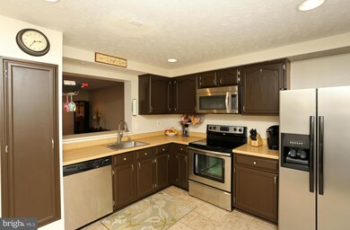 9609 Glendower Ct, Laurel, MD 20723 - photo 6