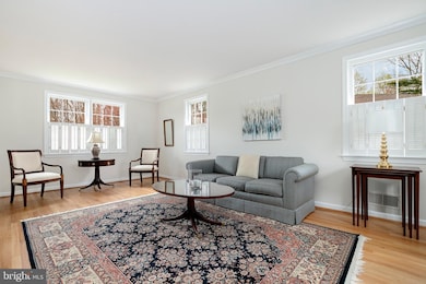 8811 Stonehaven Ct, Potomac, MD 20854 - photo 5