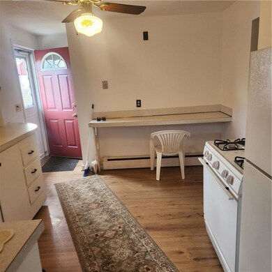 KIT/ W BREAKFAST BAR