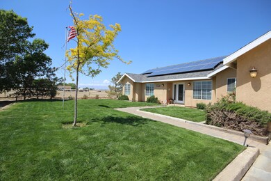 5531 Charan Rd, Rosamond, CA 93560 - photo 2