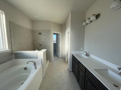 1024 Northern Oaks Ct, Springtown, TX 76082 - photo 7