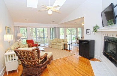 MLS_DSC_0223_living 1