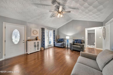 121 Frontier Ave, Taylorsville, KY 40071 - photo 5