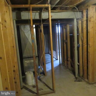 9208 Connell Ct, Columbia, MD 21046 - photo 5