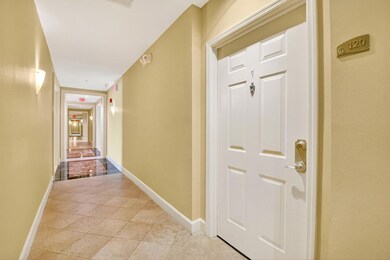804 E Windward Way unit 120, Lantana, FL 33462 - photo 2