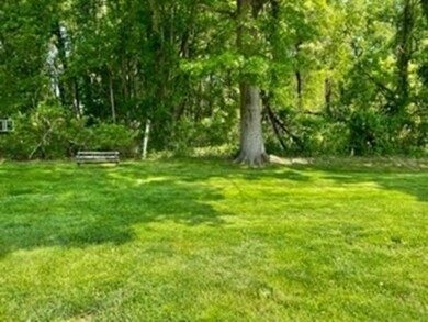 105 Bradford Dr, Feeding Hills, MA 01030 - photo 4