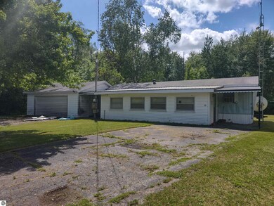 544 S Delano Rd, Au Gres, MI 48703 - photo 2