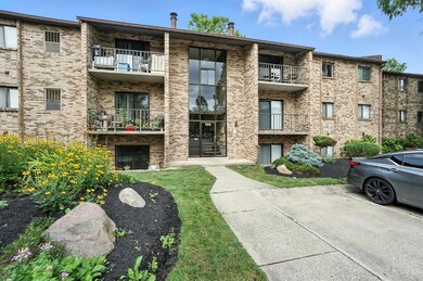 7212 Creekview Dr, Cincinnati, OH 45247 - photo 4