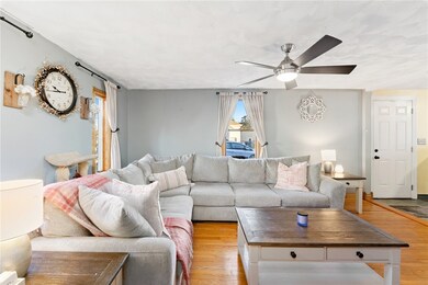 68 Appleton St, Cranston, RI 02910 - photo 4