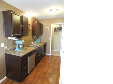 All kitchen appliances will stay with home