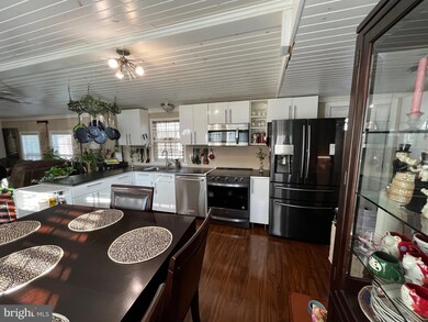 133 Patuxent Mobile Estates, Lothian, MD 20711 - photo 7