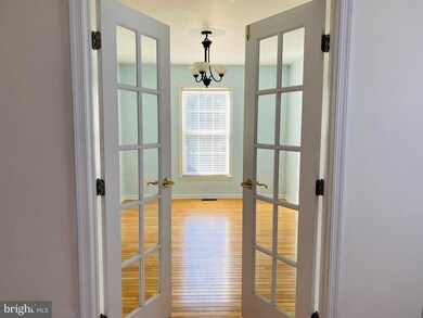 10 Shoal Creek Ct, Martinsburg, WV 25405 - photo 4