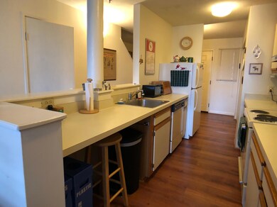 Island Terrace unit 327, Saco, ME 04072 - photo 7