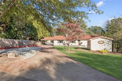 7070 Cagle Dr, Cumming, GA 30041 - photo 5