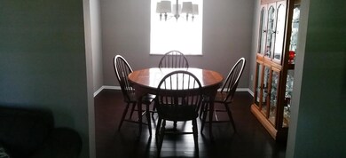 FORMAL DINING