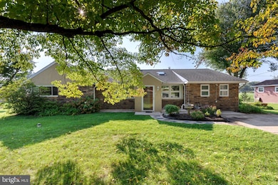 723 Forrest Ave, Jenkintown, PA 19046 - photo 3