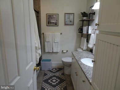 423 Delaware St unit 2, New Castle, DE 19720 - photo 7